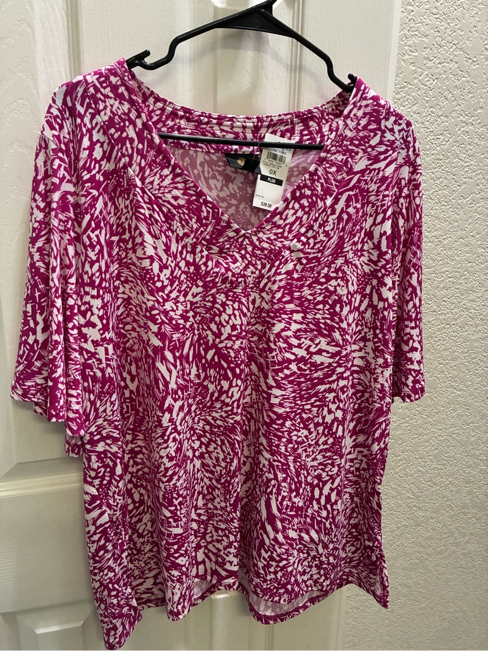 JM Collection Fuchsia and White Abstract V-Neck Blouse